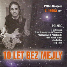 Album je vzpomínkou i otiskem dneška.