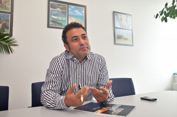 Majitel Exim Tours Ferid Nasr se rozhodl uvést akcie společného holdingu na pražskou burzu.