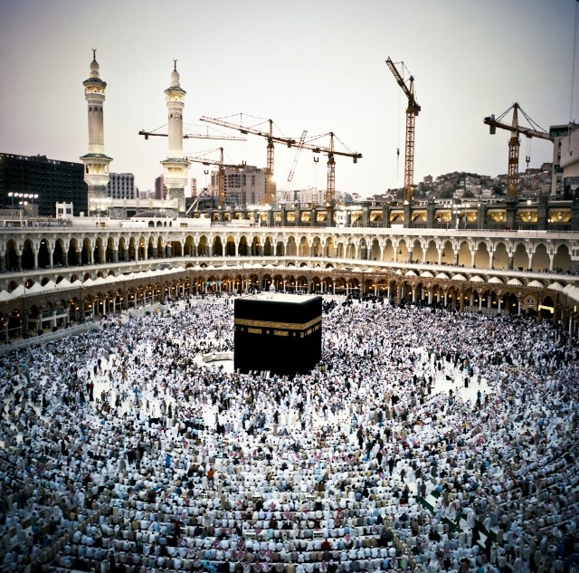Cena ubytování závisí na tom, jak daleko je nemovitost od Velké mešity a její svatyně Kaaba. 