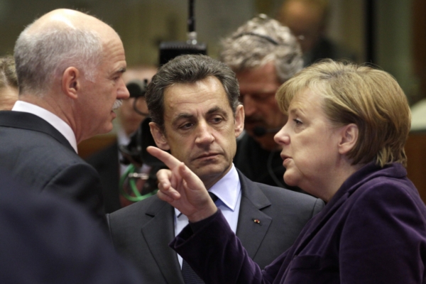 Německá kancléřka Angela Merkelová, řecký premiér George Papandreou a francouzský prezident Nicolas Sarkozy na summitu G20 v Cannes.