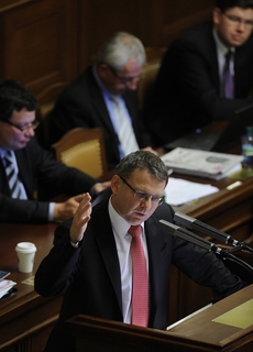 Lubomír Zaorálek se do ministrů tvrdě pustil.
