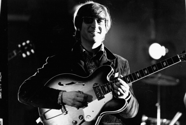 John Lennon v roce 1966.