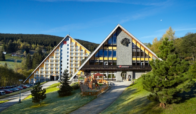 Bývalý hotel Arnika ve Špindlerově Mlýně bude mít nového majitele.