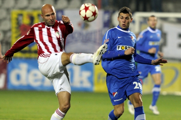 Fotbalisté Baníku porazili třemi góly Žižkov. 