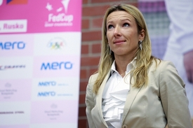 Květa Peschkeová ukončila po triumfu fedcupovou kariéru.