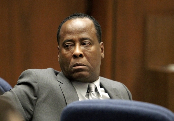Obžalovaný lékař Conrad Murray. Obžalovaný lékař Conrad Murray.