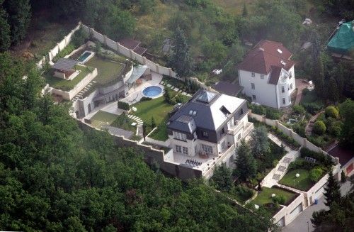 Vydělat si uměl: Krejčířova vila v Černošicích.