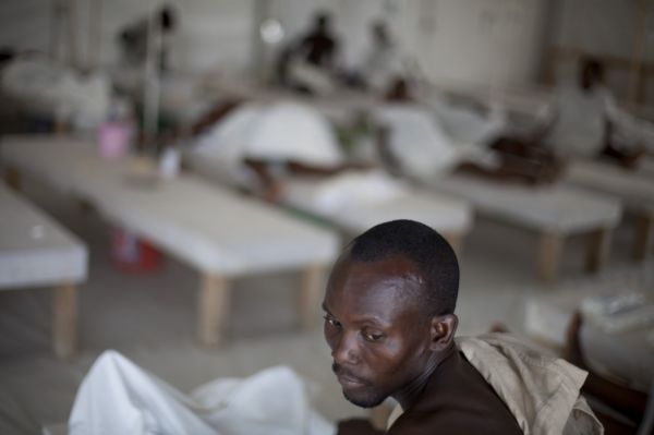 Pacient nakažený cholerou na Haiti.