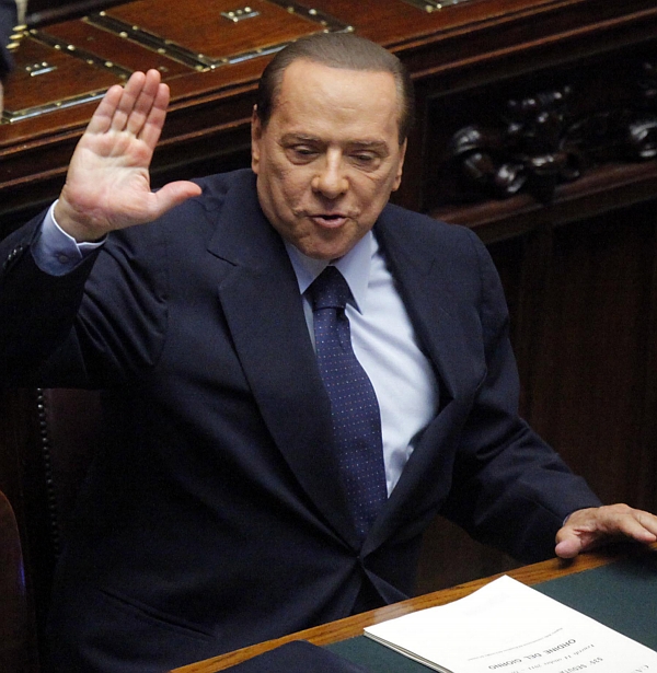 Berlusconi ustál jednapadesát hlasování o důvěře za tři roky. Teď ale parlamentní většinu ztratil.