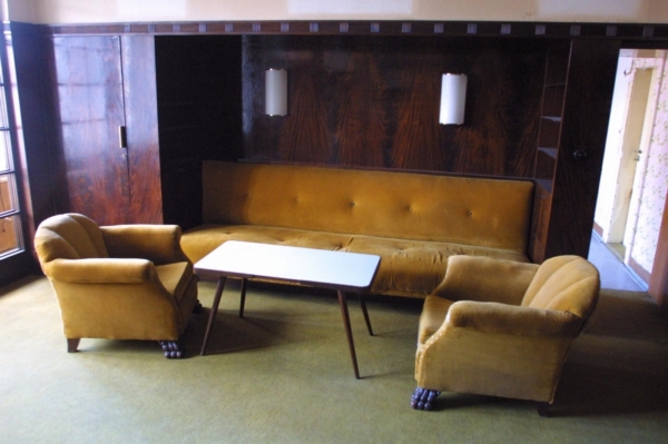 Adolf Loos vytvořil v Plzni několik unikátních interiérů. Adolf Loos vytvořil v Plzni několik unikátních interiérů.