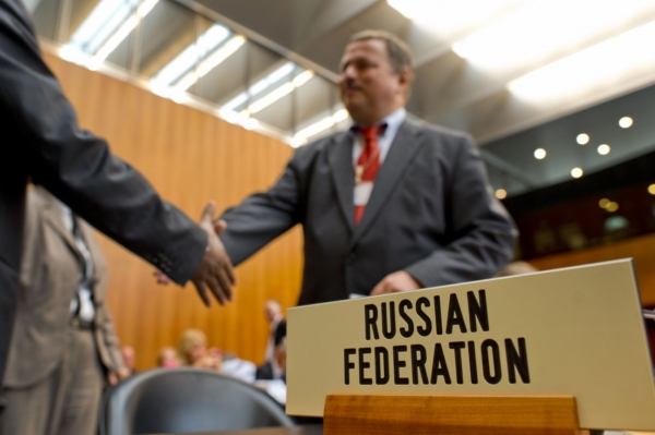 Rusko se po 18 letech usilování o členství ve WTO dočkalo. Členem by se mělo stát v prosinci.