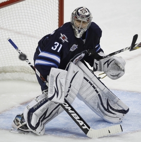 Ondřej Pavelec byl při zápase s Floridou vystřídán.