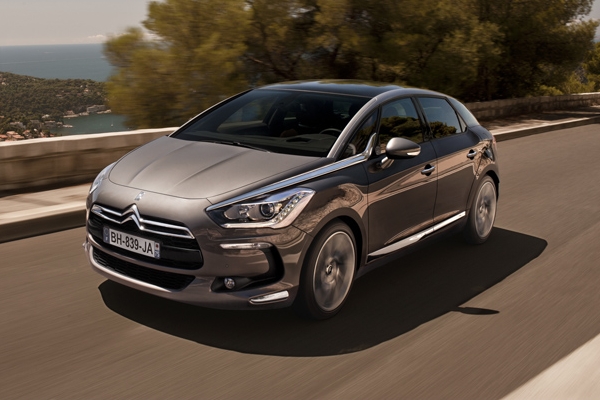 Citroën DS5 a jeho výjimečný exteriér.