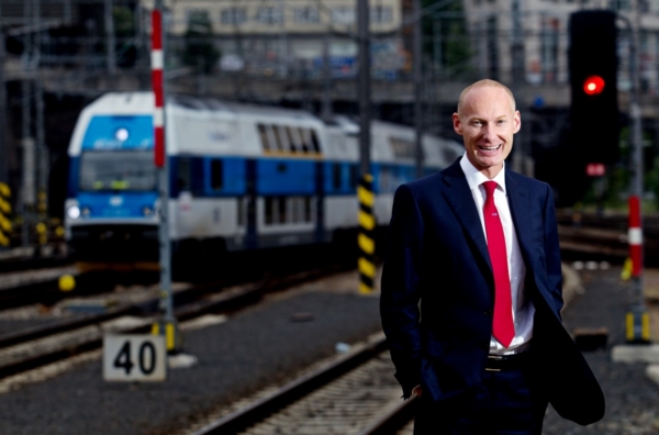 České dráhy osekaly Žaludovo vyjímečné postavení. Nesmí sám podepisovat smlouvy nad padesát milionů.