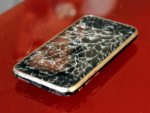 Vadný iPhone od společnosti Apple (ilustrační foto).