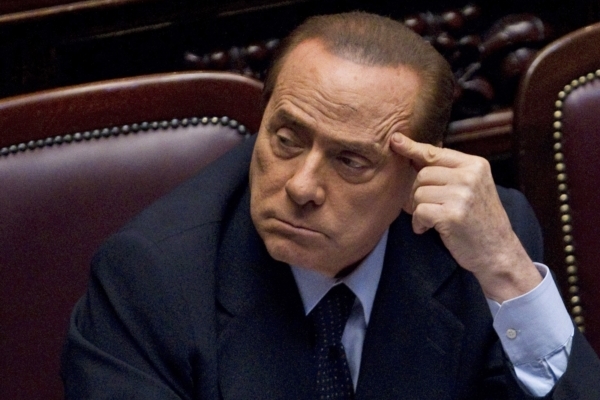 Silvio Berlusconi odstoupil.
