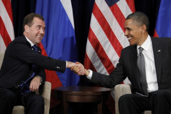Barack Obama (vpravo) s Dmitrijem Medveděvem. Barack Obama (vpravo) s Dmitrijem Medveděvem.