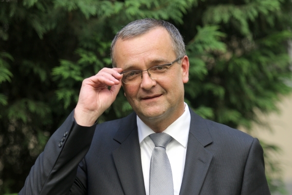 Ministr Kalousek se v případu vzdal poslanecké imunity. Ministr Kalousek se v případu vzdal poslanecké imunity.