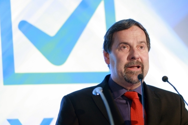 Předseda VV Radek John žádá po Babišovi omluvu.