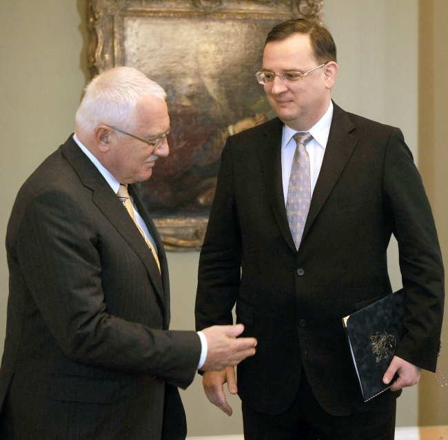 Premiér Petr Nečas a prezident Václav Klaus.