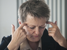 Zelená Renate Könastová zklamaná a zoufalá po zpackaných koaličních jednáních s SPD. 