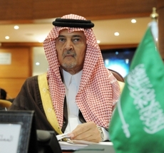 Proti syrské žádosti o svolání summitu Arabské ligy se postavily země Perského zálivu v čele s šéfem saúdské diplomacie princem al-Fajsalem.