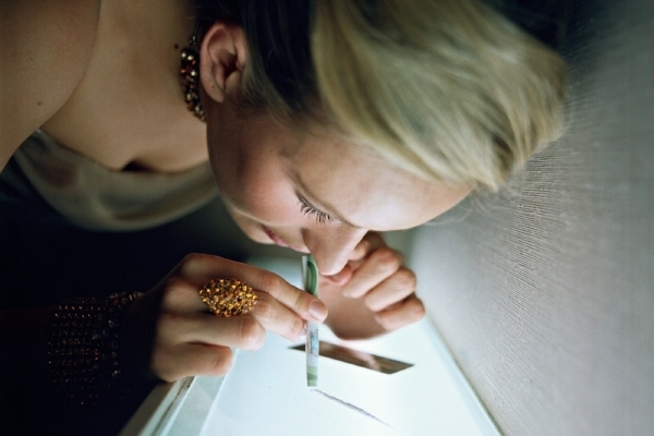 Užívat drogy ve třiceti? Pro vysokoškoláky žádný problém, tvrdí studie.