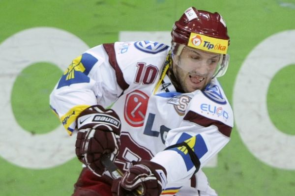 Střelec jednoho z gólů Sparty Ivan Rachůnek. Střelec jednoho z gólů Sparty Ivan Rachůnek.