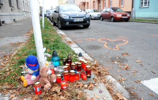 Místo tragické nehody, při níž zahynuly dvě malé děti.