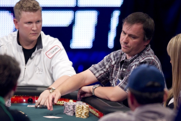 Martin Staszko (ve flanelové košili) na Main Eventu v Las Vegas.