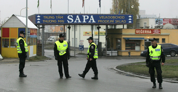 Vietnamská tržnice Sapa v pražské Písnici.