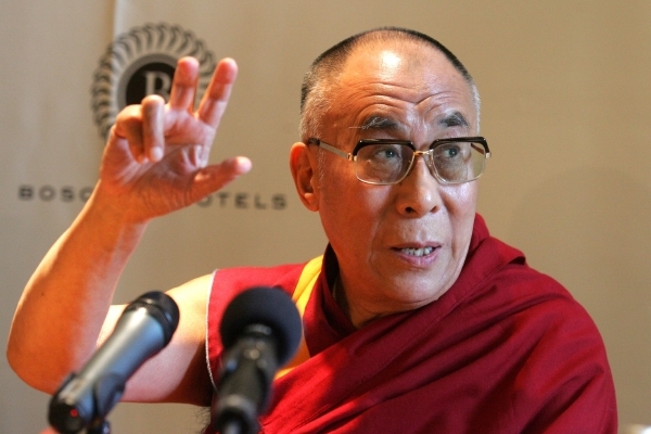 Tibetský duchovní vůdce má do Prahy dorazit na začátku prosince. Tibetský duchovní vůdce má do Prahy dorazit na začátku prosince.