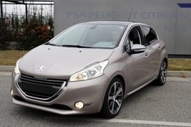 Nový vůz Peugeot 208, který se začal vyrábět v trnavské automobilce.