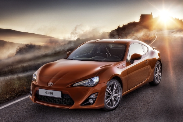 Sportovní vůz Toyota GT 86. který bude mít premiéru v Tokiu.