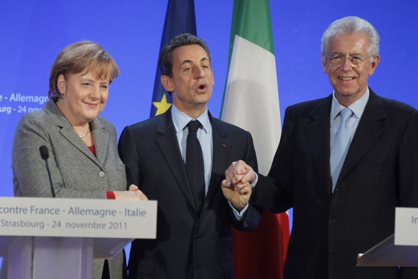 Nový italský premiér Mario Monti (zcela vpravo).