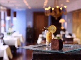 Vítězná restaurace, Terasa U Zlaté Studně.