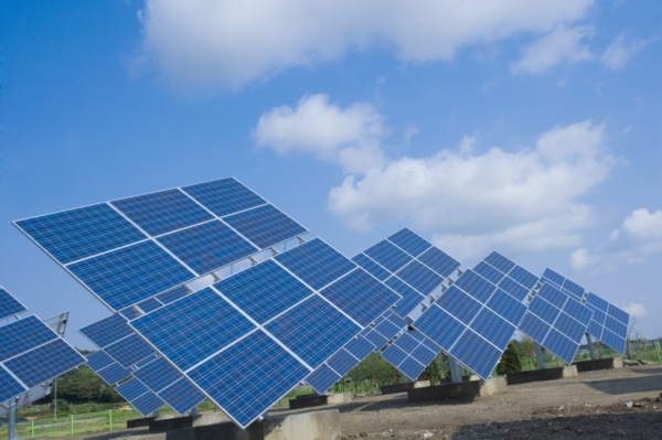 Teplárny a solární elektrárny přijdou o půlmiliardový příspěvek za nahrazování ztrát v síti.
