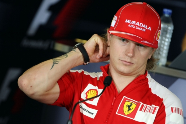 Kimi Räikkönen v roce 2009 v barvách Ferrari.