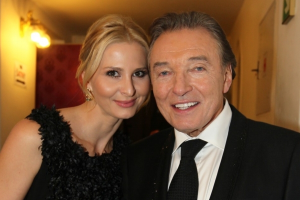 Karel Gott s manželkou.