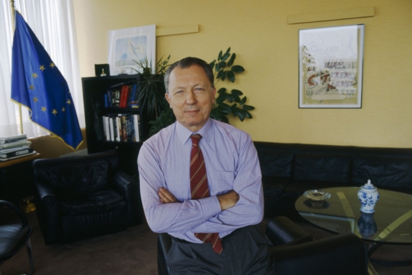 Předseda Evropské komise Jacques Delors. Předseda Evropské komise Jacques Delors.
