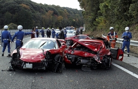 Policie stále příčiny nehody vyšetřuje.