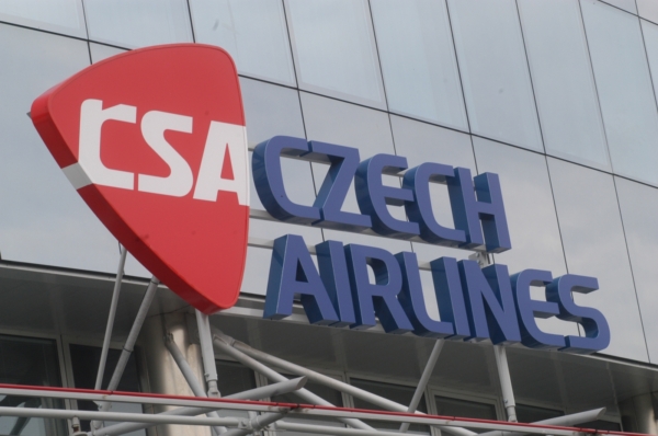Protestující piloti chtějí s vedením ČSA zasednout ve středu k jednacímu stolu.