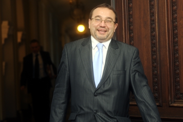 Ministr školství Josef Dobeš (VV) chce pro sport dvě miliardy. A to za každou cenu. 