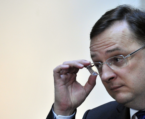 Poslanci se opět zabývali interpelací středočeského hejtmana Davida Ratha (ČSSD) na premiéra Petra Nečase. Poslanci se opět zabývali interpelací středočeského hejtmana Davida Ratha (ČSSD) na premiéra Petra Nečase.