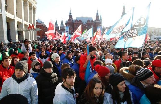Opačný tábor - prorežimní povolební demonstrace.