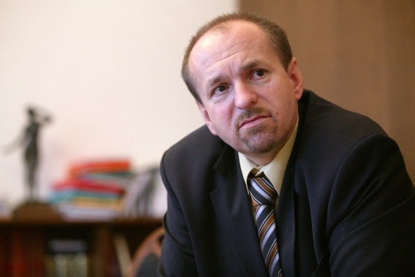 Bývalý ministr zemědělství touží po funkci středočeského hejtmana. Bývalý ministr zemědělství touží po funkci středočeského hejtmana.