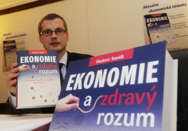 Viceguvernér Vladimír Tomšík.