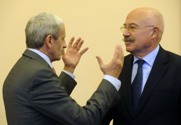 Radičová se o přízeň voličů příští rok na jaře ucházet nebude. Do čela kandidátky strany se dostal Mikuláš Dzurinda (vlevo).