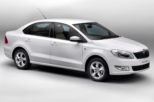 Škoda Rapid vyráběná v Indii a určená pro indický trh.