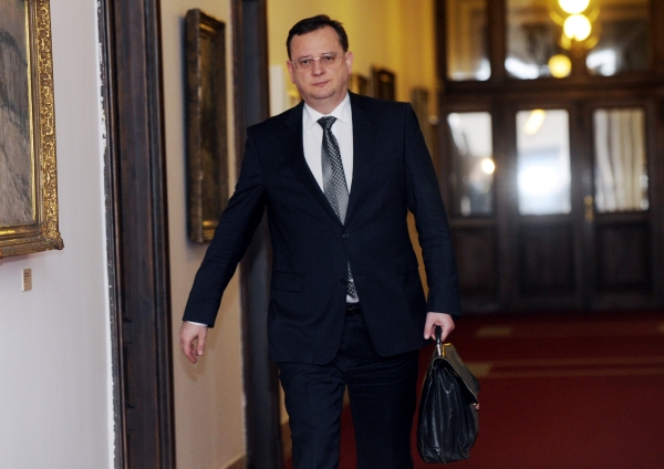 Petr Nečas na tiskové konferenci dne 14. prosince 2011.